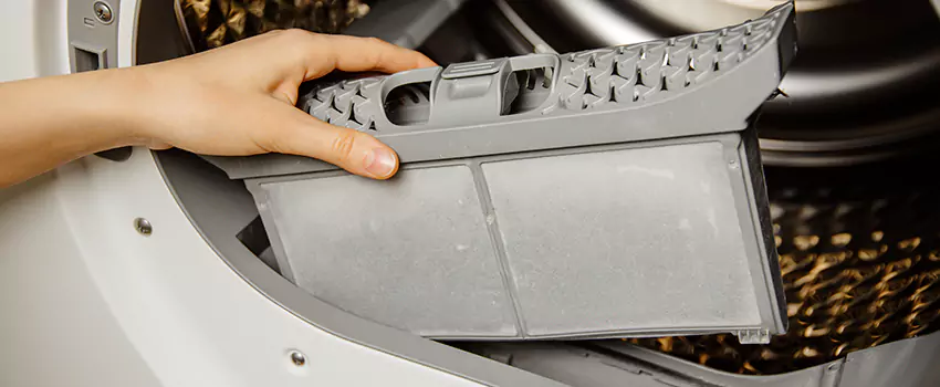 Signs Of A Clogged Dryer Lint Trap in East Islip, New York